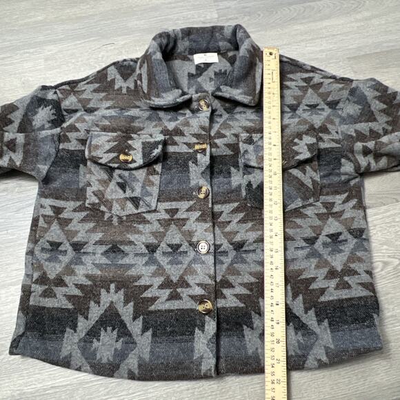 Simply Southern Cropped Navajo Gray Jacket Shacket Western Size Small - Picture 6 of 7